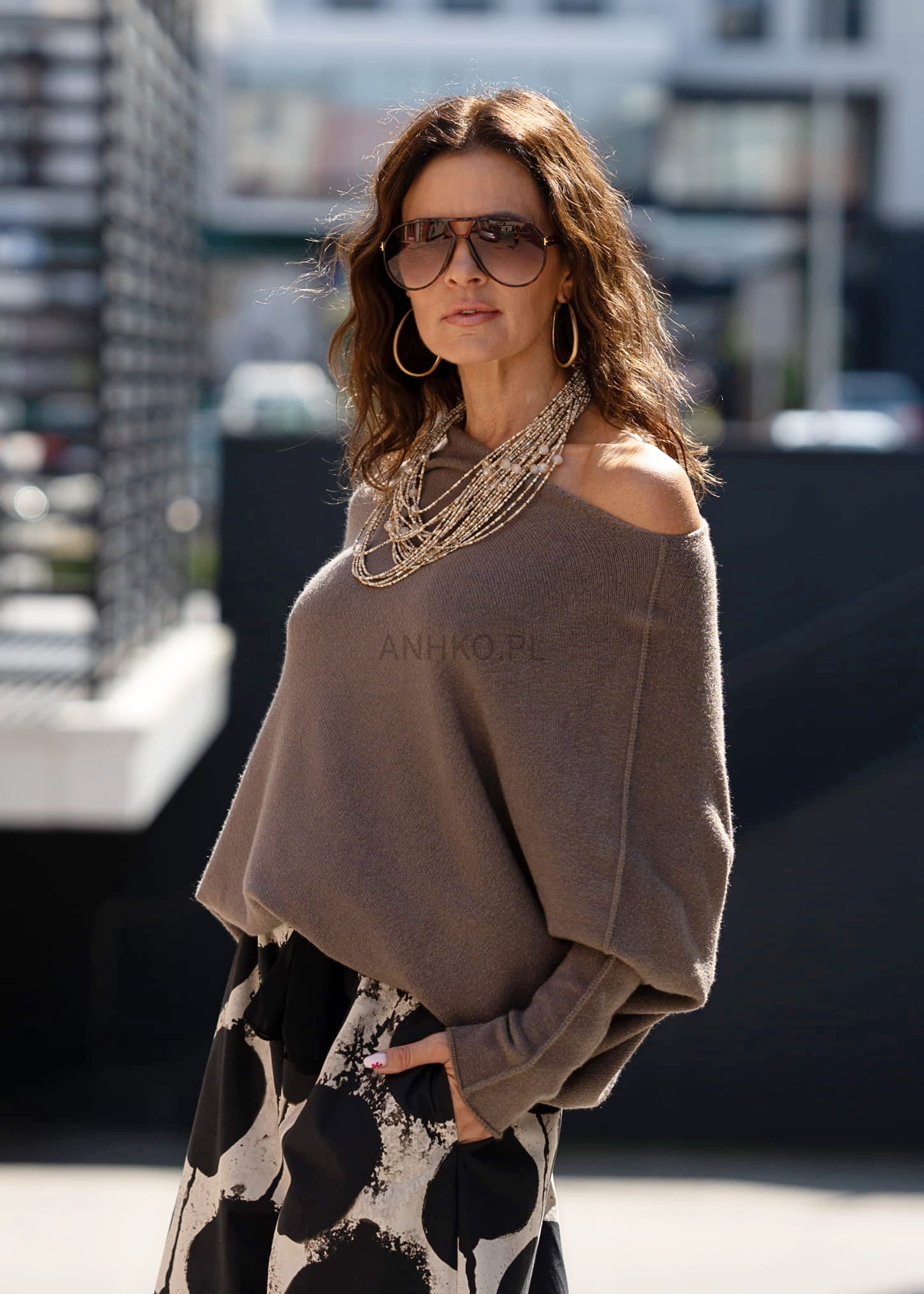 Sweter One Dark Taupe
